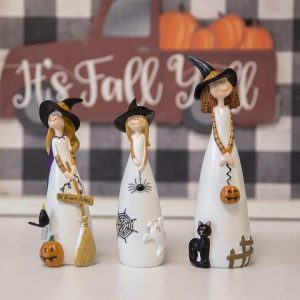 Witch resin ornament-01