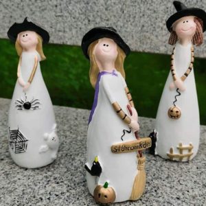 Witch resin ornament-05